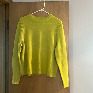 Yellowish green a new day sweater. Never worn. Size M.